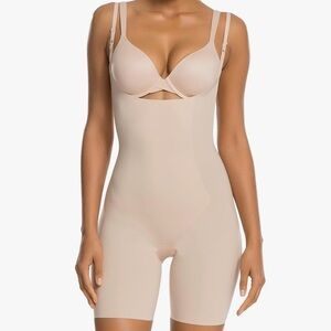 SPANXsculpt™ OnCore Open-Bust Mid-Thigh Bodysuit Seamless Nude Shapewear size S